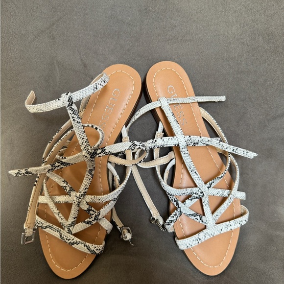 Brand new sandals - Picture 2 of 5